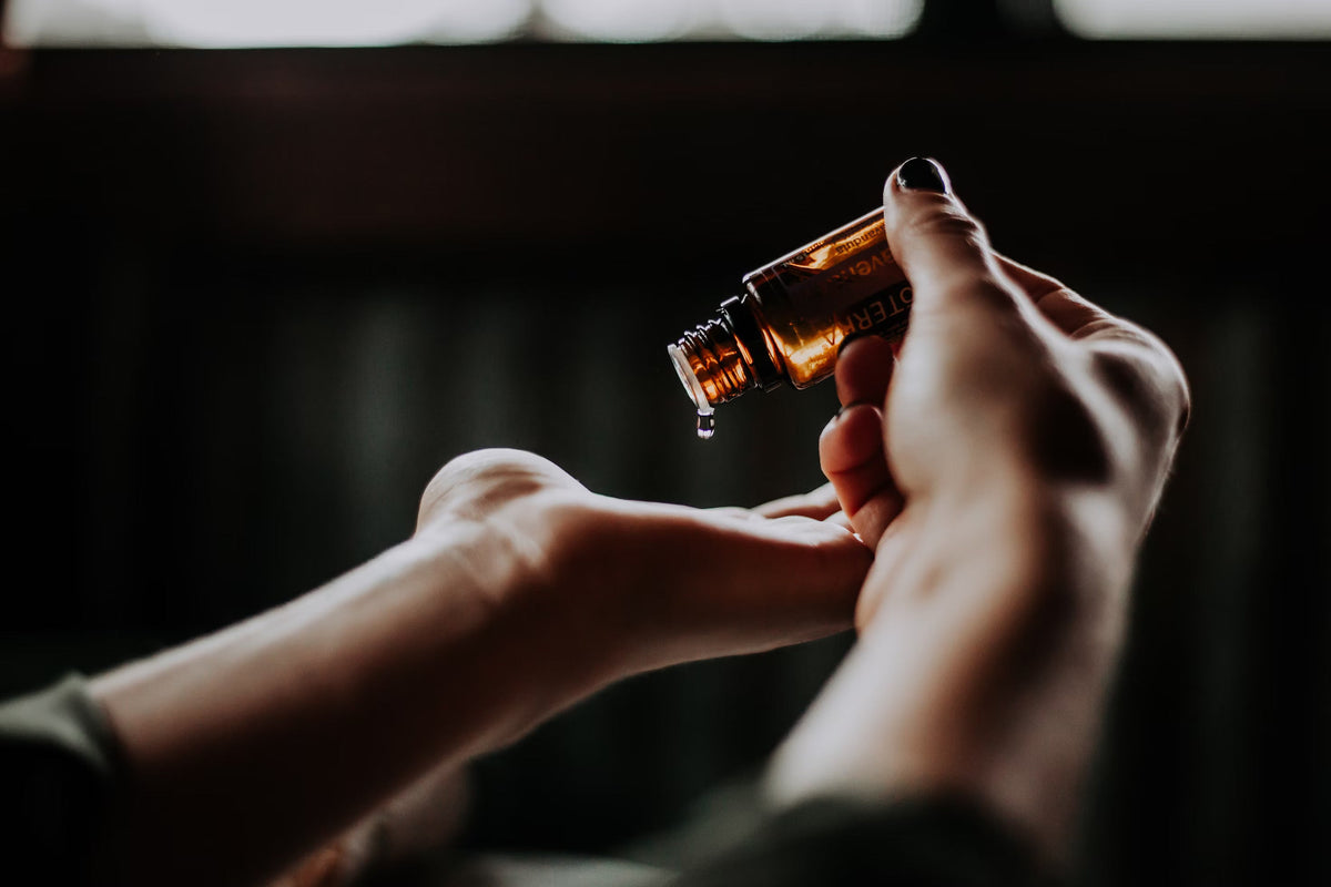 4 Incredible Benefits And Applications Of Castor Oil